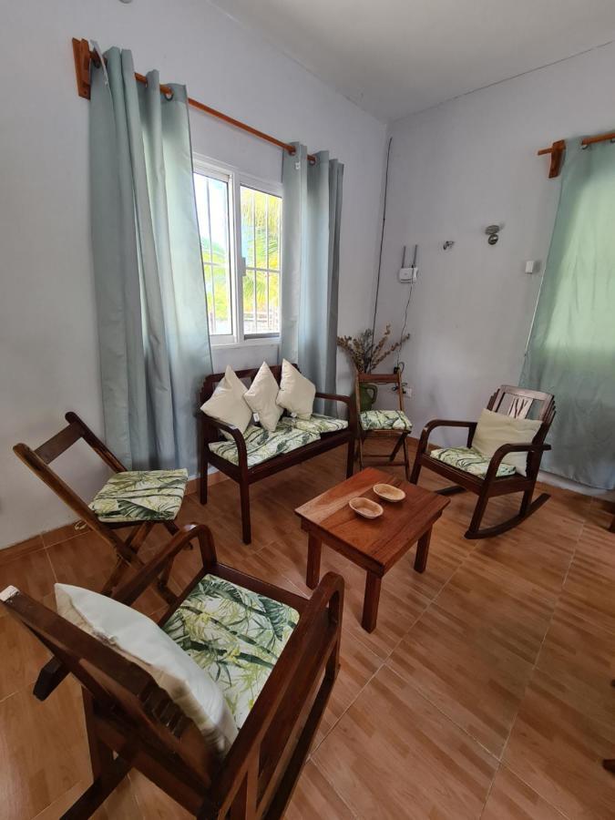 Casa Perla Marina, Pequena Casa Frente A La Playa. Apartment เอลกูโย ภายนอก รูปภาพ